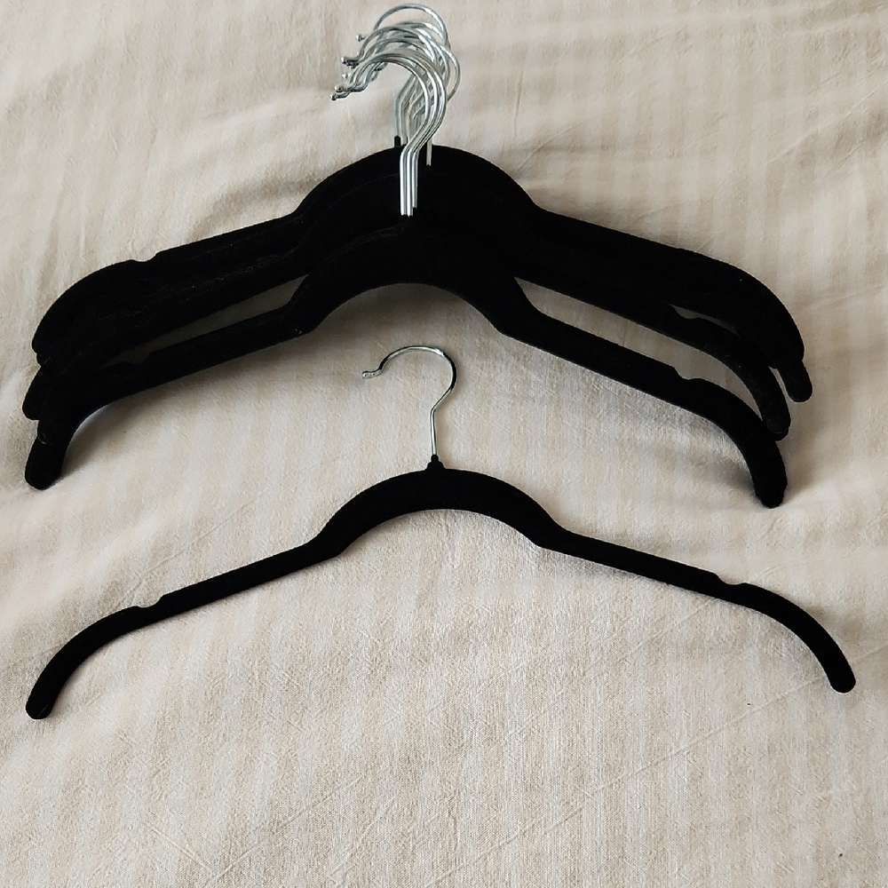 Amazon Black Velvet Hangers - Set Of 20